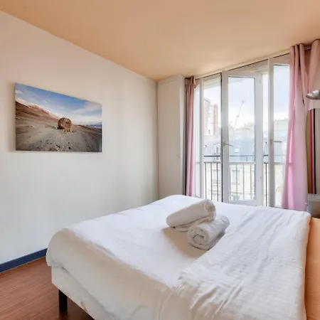 Stunning 2br Flat Near Place Des Vosges * Parigi